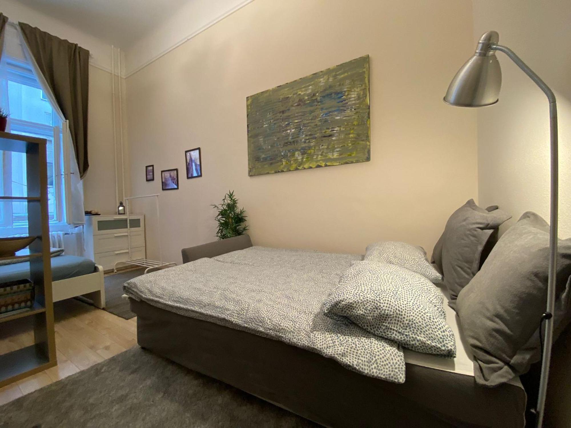 Wesseleny Apartment Near Synagogue With Ac After Renovation, Budapest